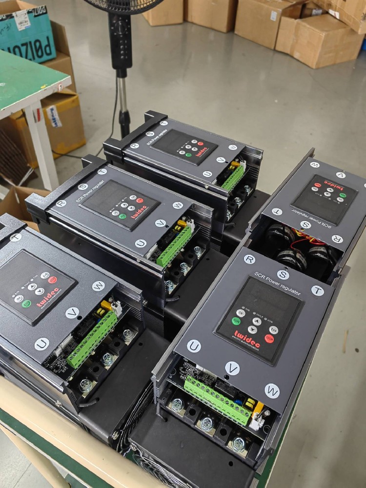 �����¶ȿ��������������Ƶ�������������������������