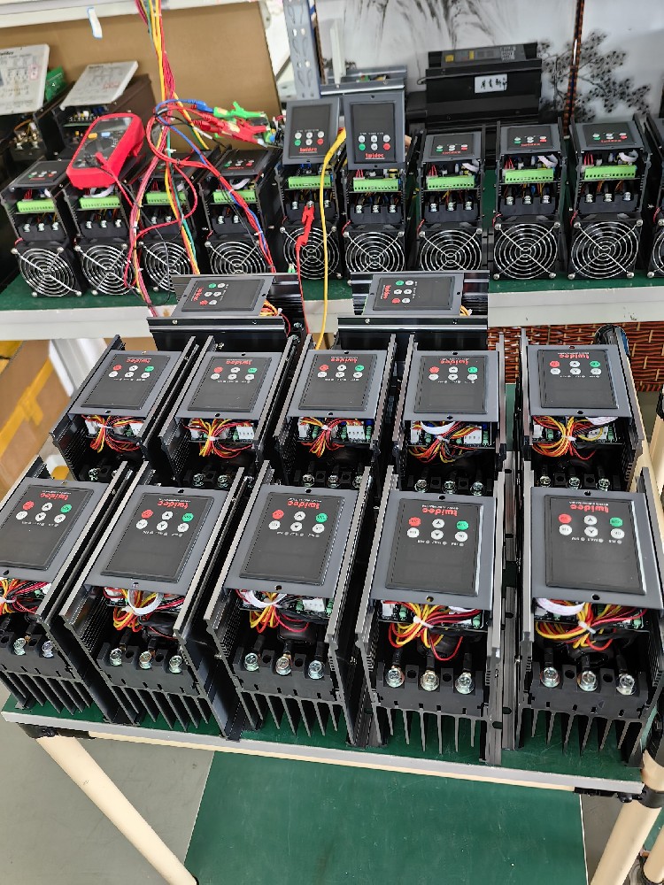 ����С�����ҶԾ���Ҫ�󼫸ߵ�ʵ��װ��������������Ӧ������׼ѡ�͵�������������������������