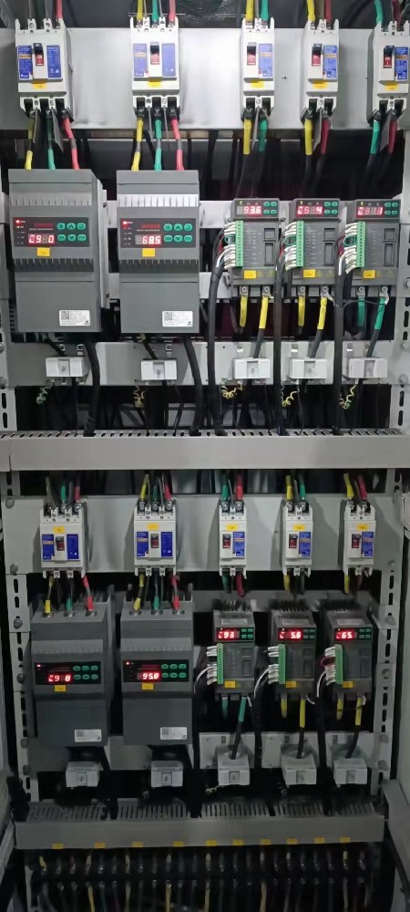 ������������΢����ϵͳ������������������Э�������Դ���絥λ�ĵ����������������