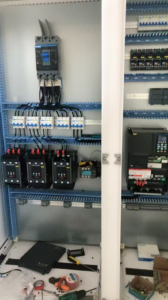 ����ͨ������������ʵ�ֶ�����ʽ��Դ��Դ�ľۺ�������ʹ������������