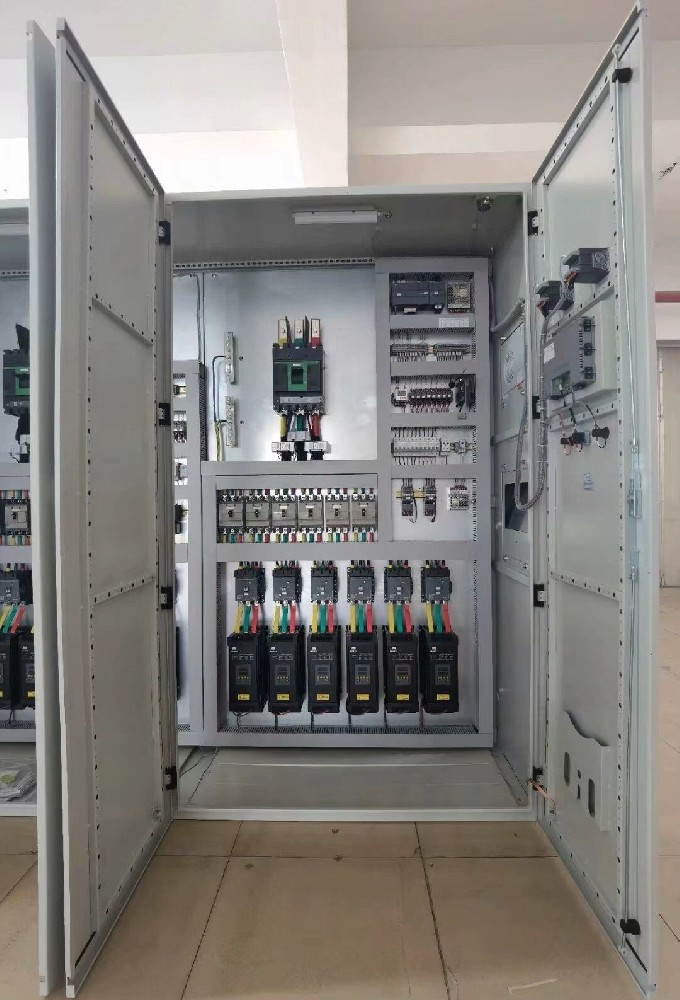 ��������������ͨѶ�����������������������������Դ��Ӧ��ս��